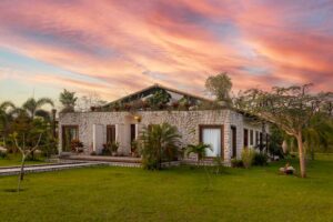Convertire una villa immersa nel verde in una struttura ricettiva eco-friendly